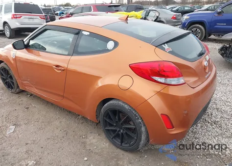 2015 Hyundai Veloster z USA, uszkodzony, nr VIN KMHTC6AD1FU238641